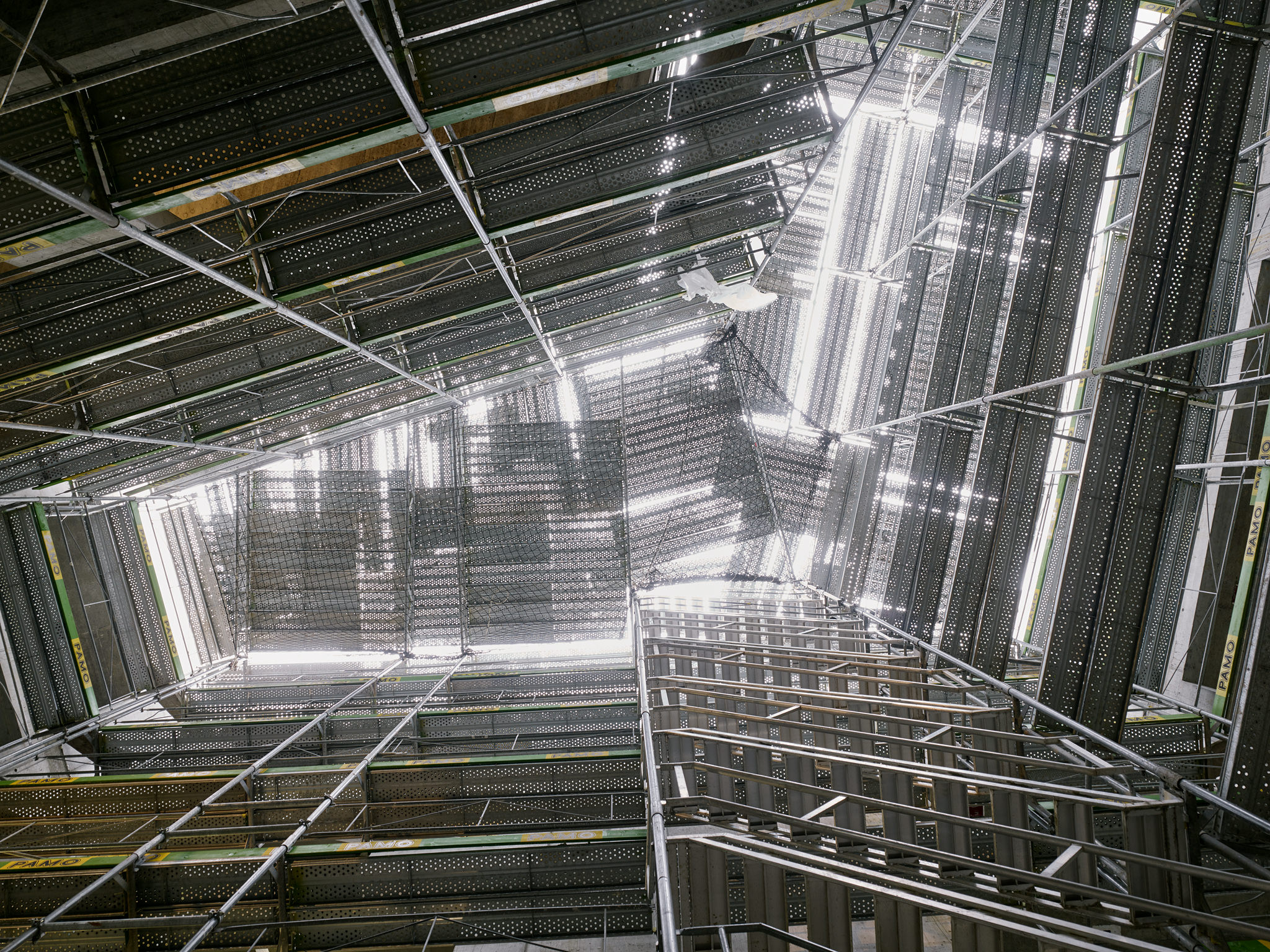 E15541 Alpa 049140 SCREEN